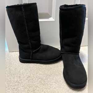 Women’s Tall Black UGG Boots - Size W6